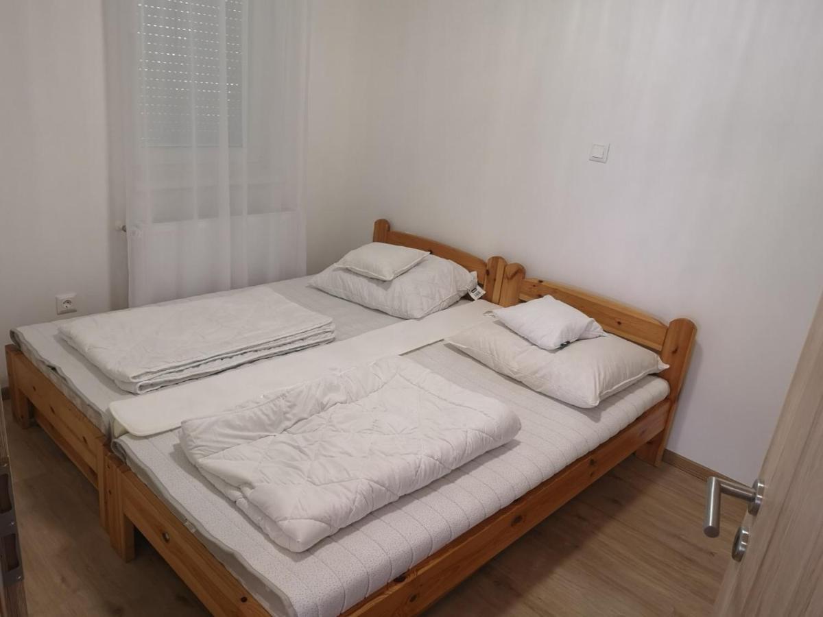 Апартаменти Nella Apartman Шіофок Екстер'єр фото