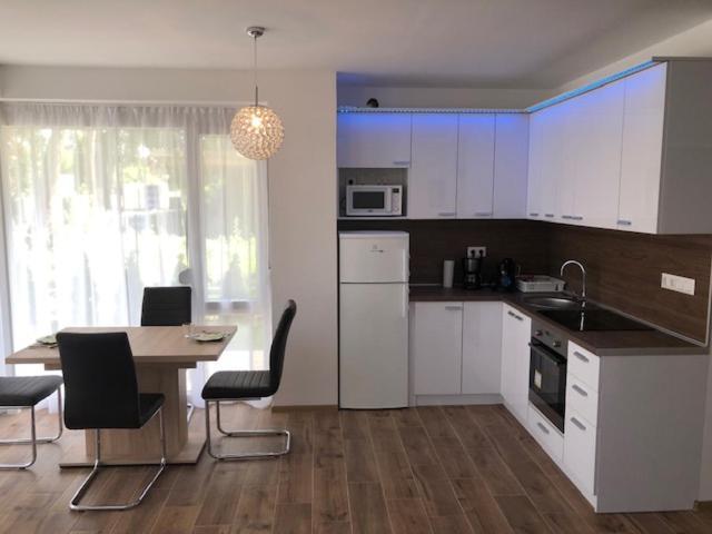 Апартаменти Nella Apartman Шіофок Екстер'єр фото