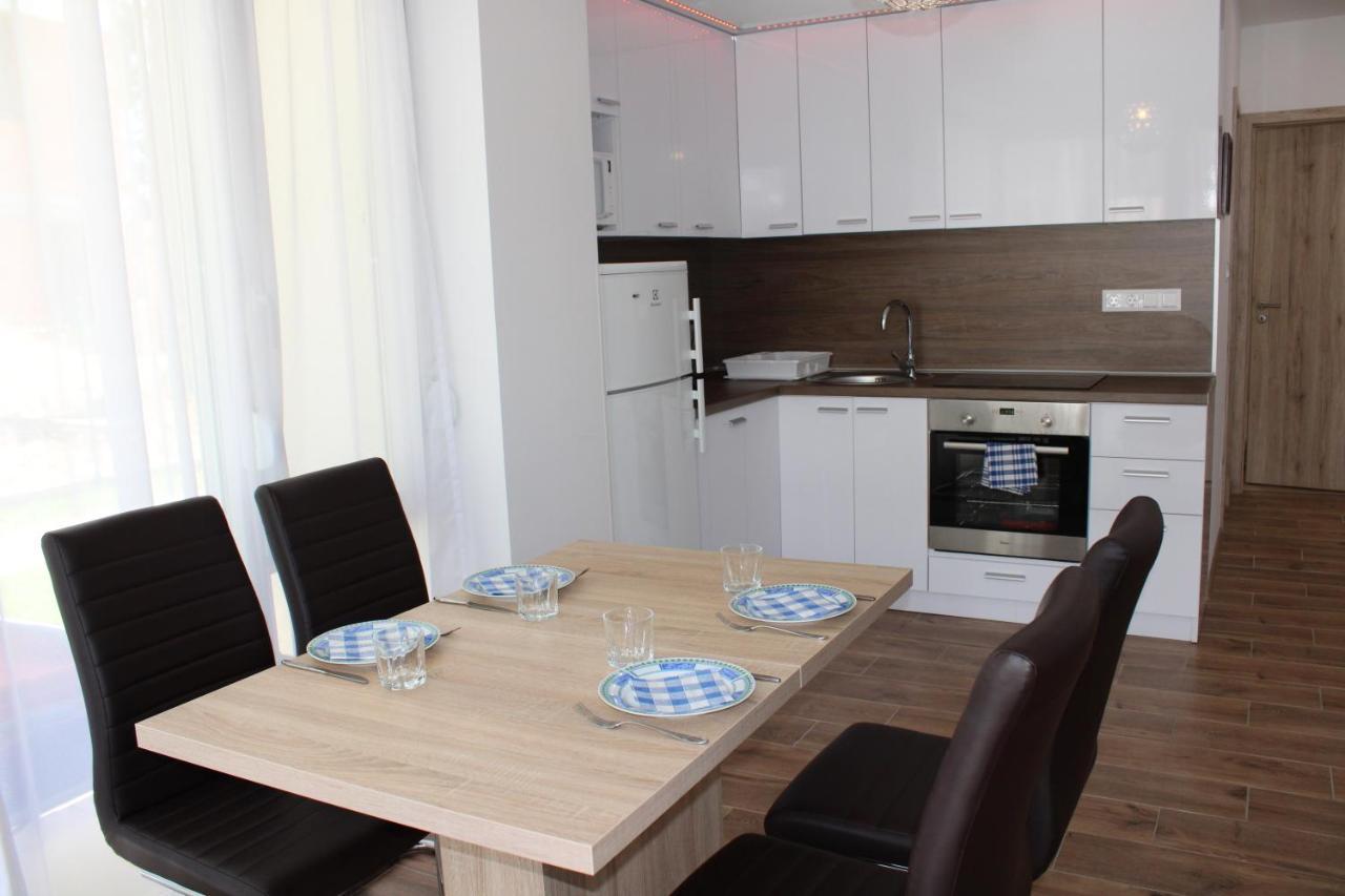 Апартаменти Nella Apartman Шіофок Екстер'єр фото